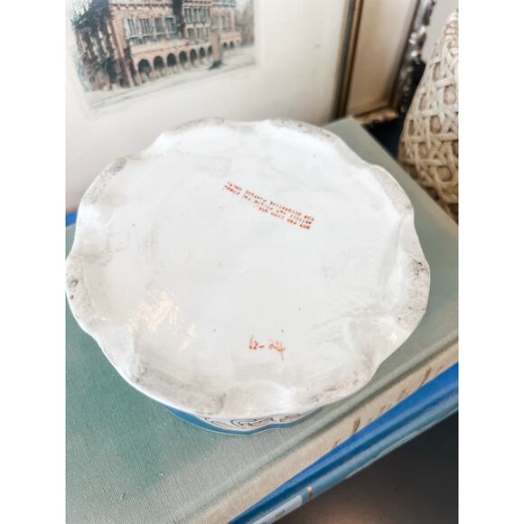 Toyo Trumpet Tapestry Flora Pottery Trinket Box - Picture 5 of 10